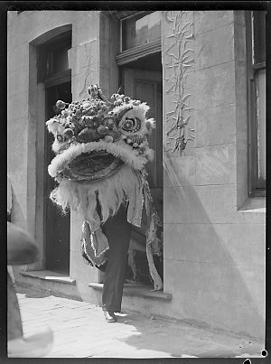 Chinese Joss House - Chinese New Year, 8 February 1940 / photographs by N. Herfort