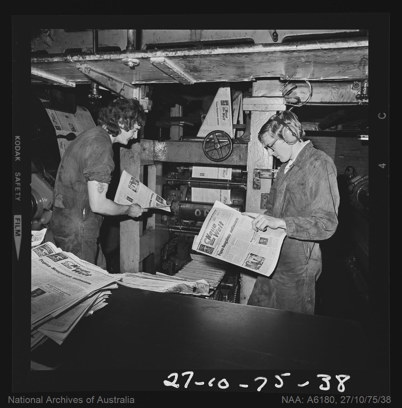 Media - Neue Welt - German newspaper 2